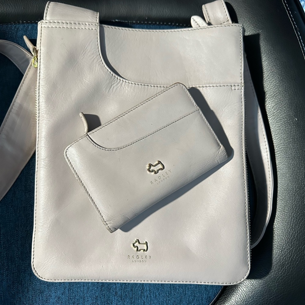 Radley London Crossbody Bag and wallet matching set
